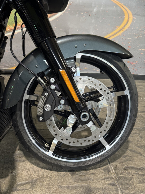 2025 Harley-Davidson Street Glide - Photo 6