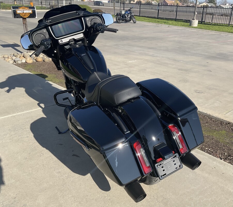 FLHX 2025 Street Glide - Photo 4