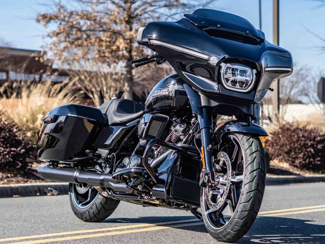 FLHX 2025 Street Glide - Photo 6