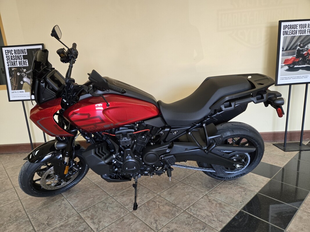 2025 Harley-Davidson Pan America 1250 ST Brilliant Red