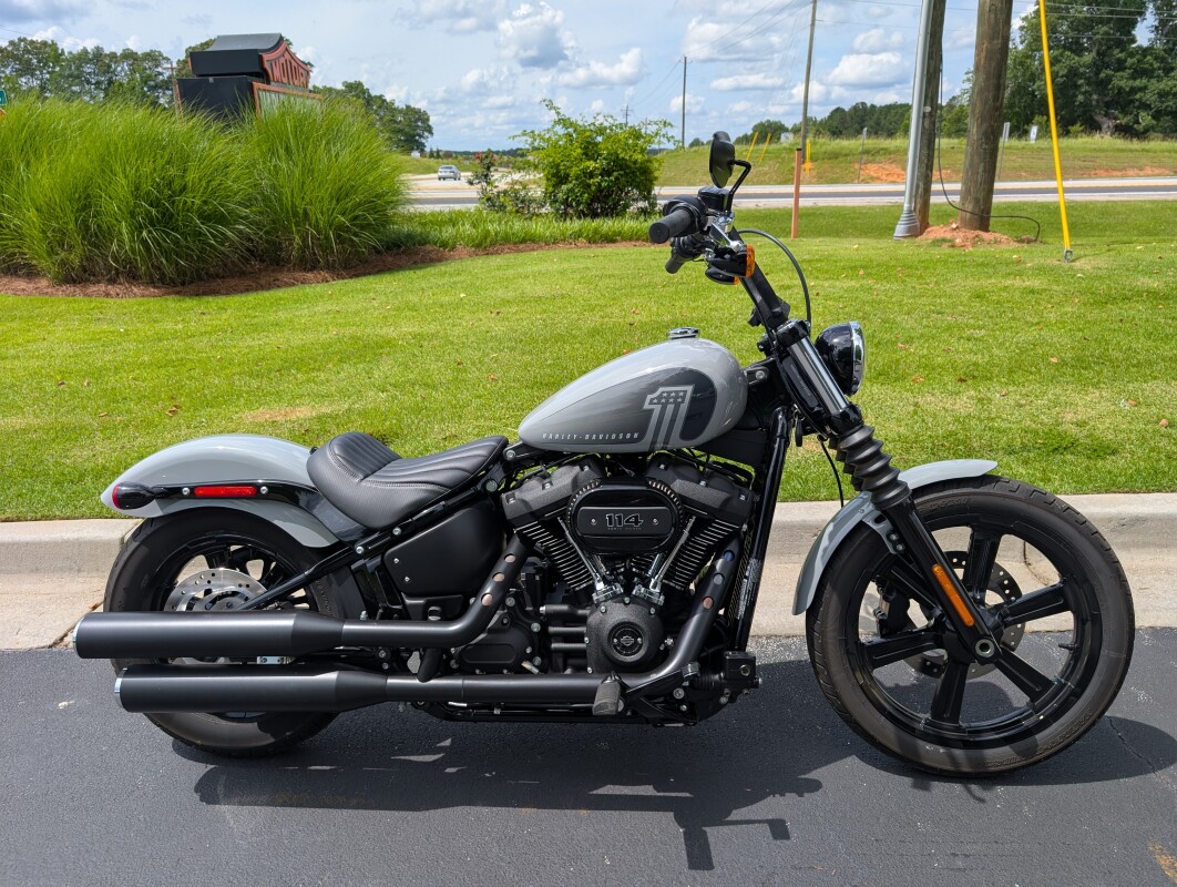 2024 Harley-Davidson® Softail® Standard Vivid Black | Great