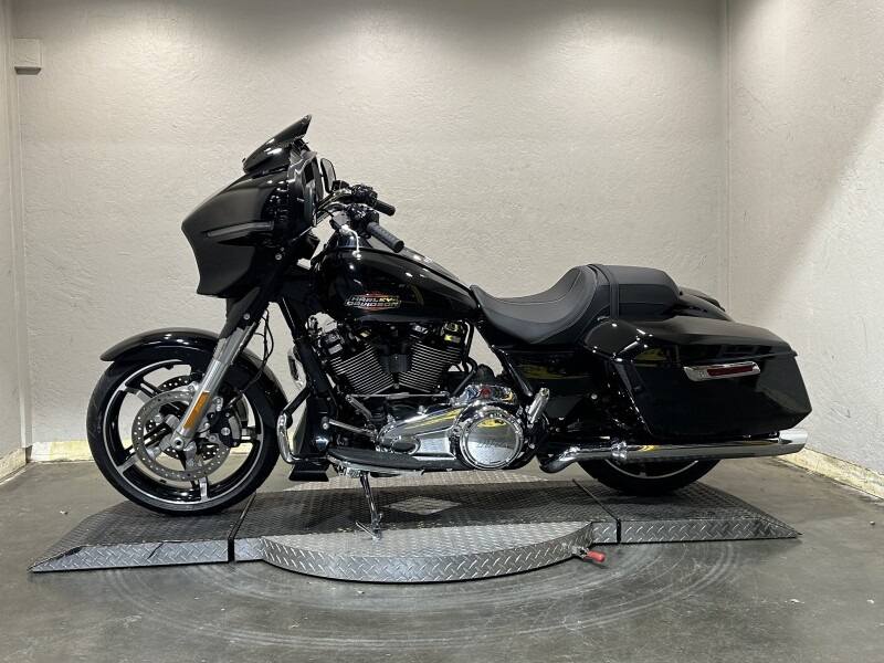 Harley-Davidson Street Glide 2025 FLHX 84607714 VIVID BLACK - Photo 7