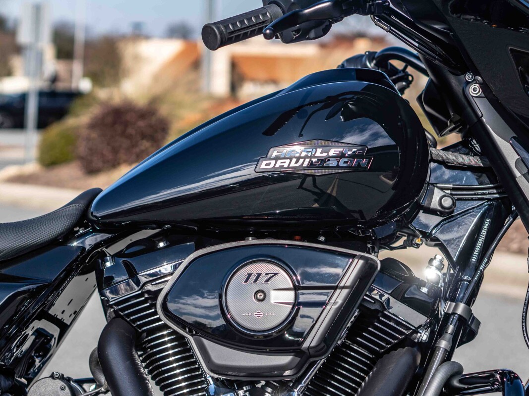 FLHX 2025 Street Glide - Photo 10