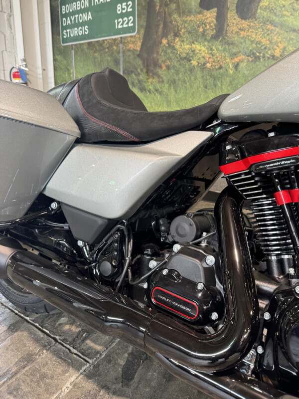 2025 Harley-Davidson CVO Road Glide ST - Photo 5