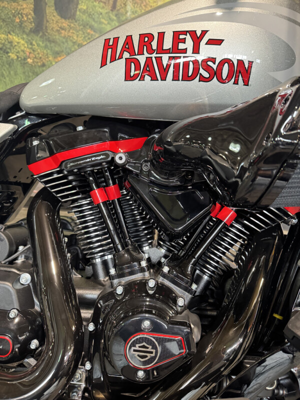 2025 Harley-Davidson CVO Road Glide ST - Photo 3