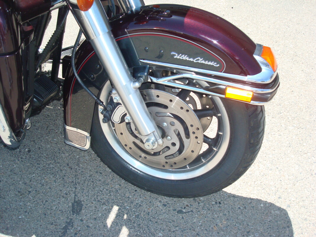 2005 Harley-Davidson Electra Glide Ultra Classic Two-Tone Black Cherry Pearl and Black - Photo 9