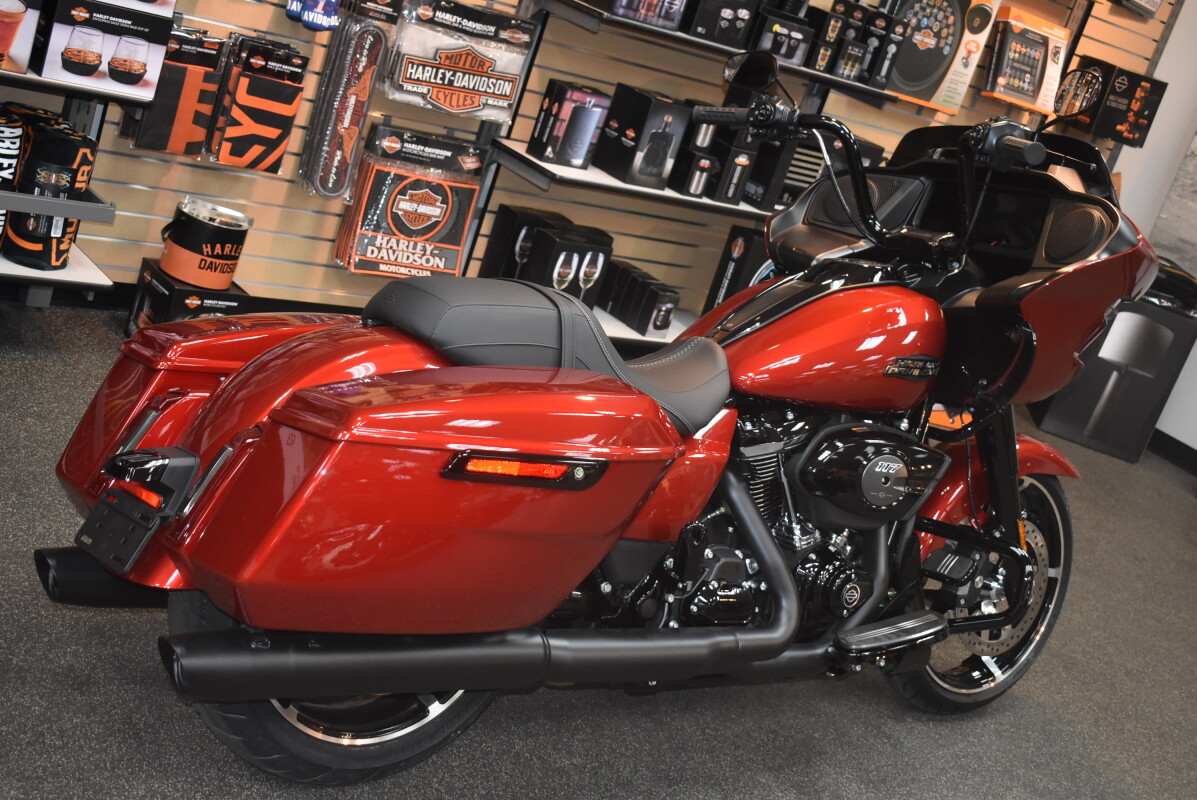 FLTRX 2025 Road Glide - Photo 3
