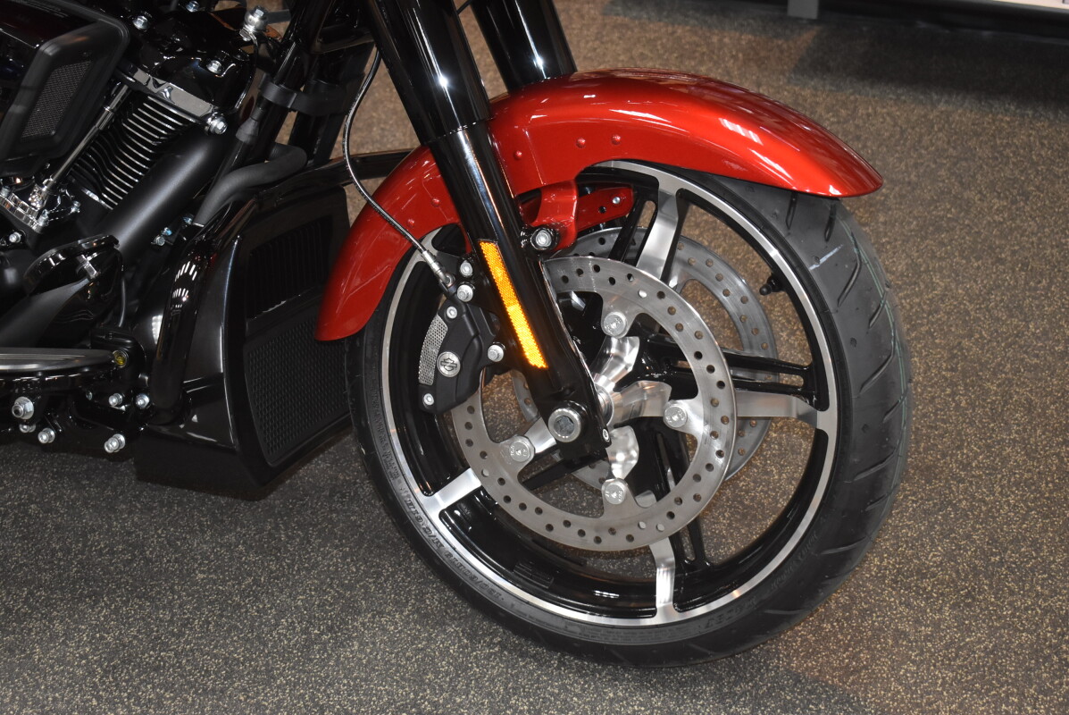 FLTRX 2025 Road Glide - Photo 8