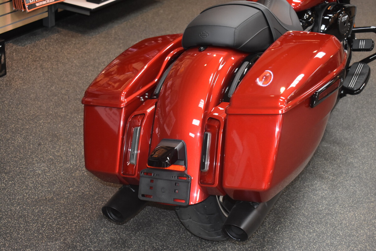 FLTRX 2025 Road Glide - Photo 4