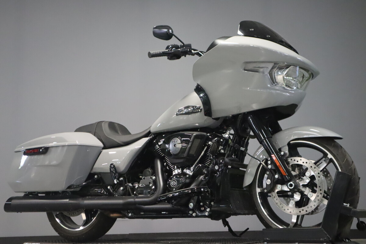 2024 Harley-Davidson Road Glide FLTRX - Photo 2