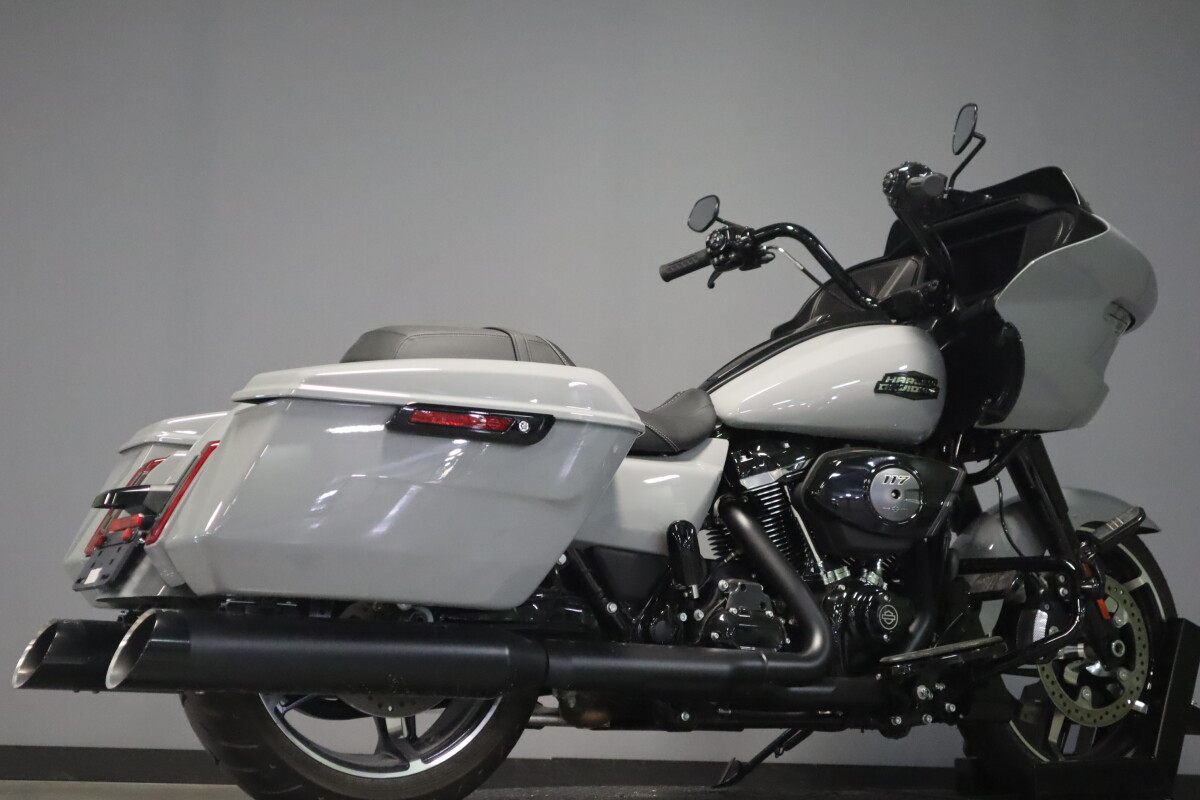 2024 Harley-Davidson Road Glide FLTRX - Photo 8