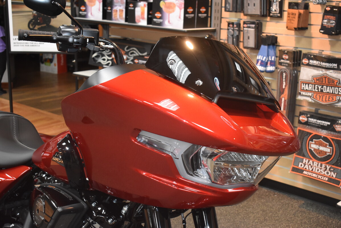 FLTRX 2025 Road Glide - Photo 9