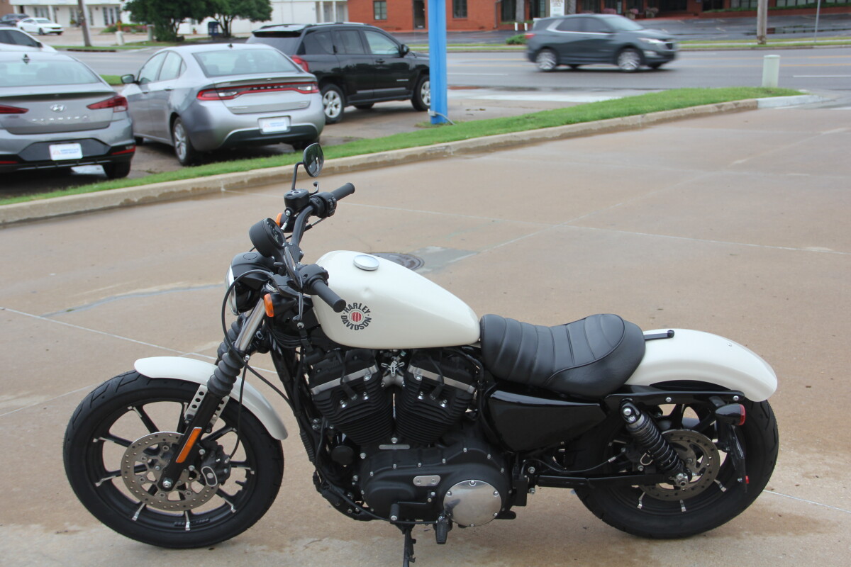 2022 Harley-Davidson Iron 883 - Photo 3