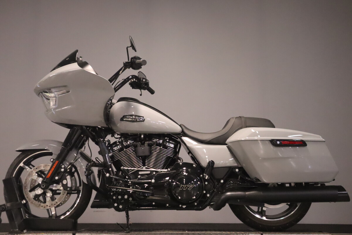 2024 Harley-Davidson Road Glide FLTRX - Photo 5