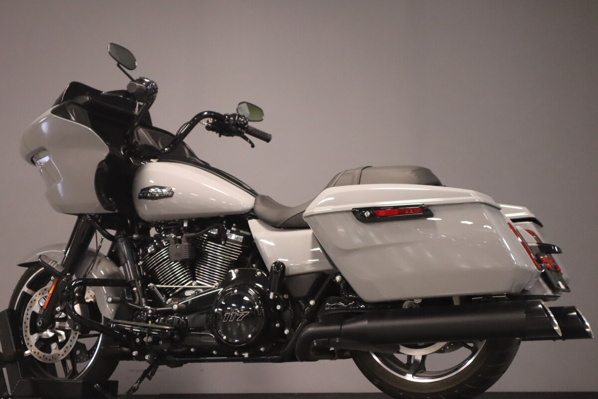 2024 Harley-Davidson Road Glide FLTRX - Photo 6