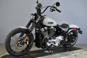2025 Harley-Davidson® Street Bob® FXBB thumb 0