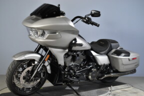 2023 Harley-Davidson® CVO™ Road Glide® FLTRXSE thumb 0