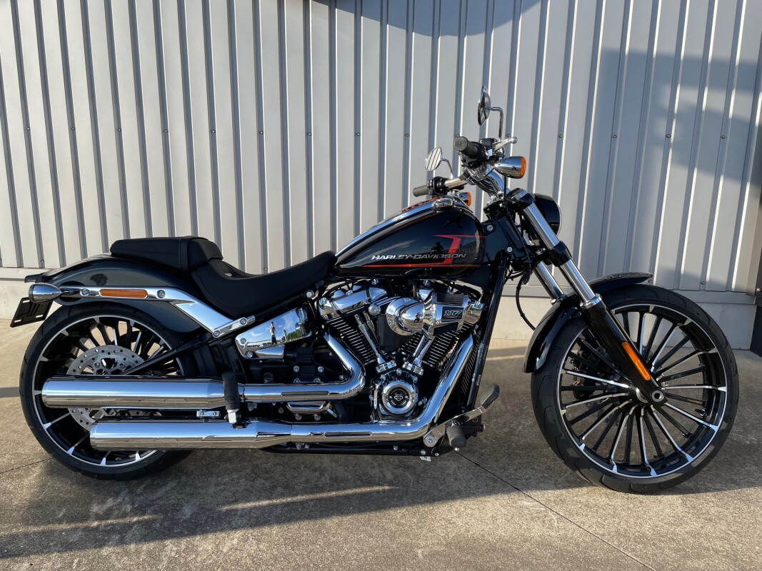 ブレイカーアウト Breakout™ 117 | Harley-Davidson® 所沢