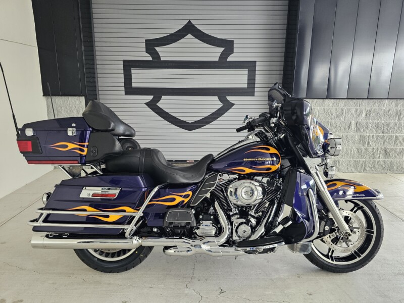 2012 Harley-Davidson<sup>®</sup> Ultra Classic<sup>™</sup> Electra Glide®