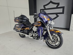 2012 Harley-Davidson<sup>®</sup> Ultra Classic<sup>™</sup> Electra Glide® thumb 2