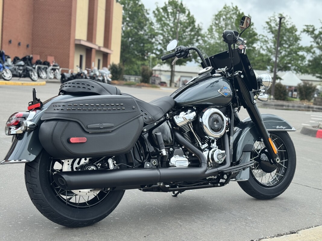 2025 Harley-Davidson Heritage Classic FLHC Iron Horse Metallic w/Cast Wheels - Photo 3