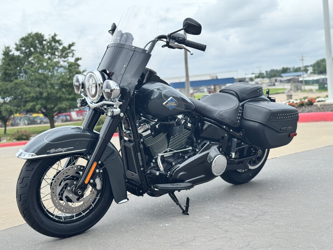 2025 Harley-Davidson Heritage Classic FLHC Iron Horse Metallic w/Cast Wheels - Photo 5