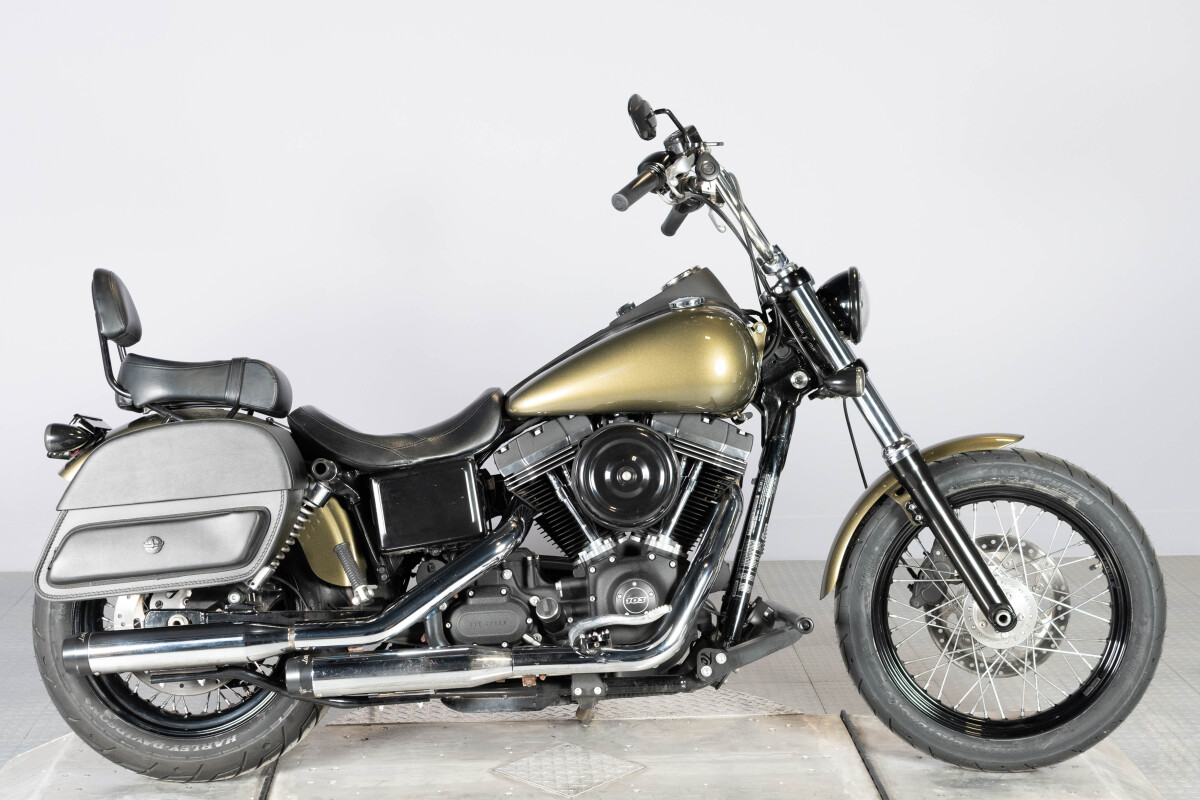 レオナルド・デブプリオ 2017 Harley-Davidson® Street Bob® FXDBP | Manchester Harley