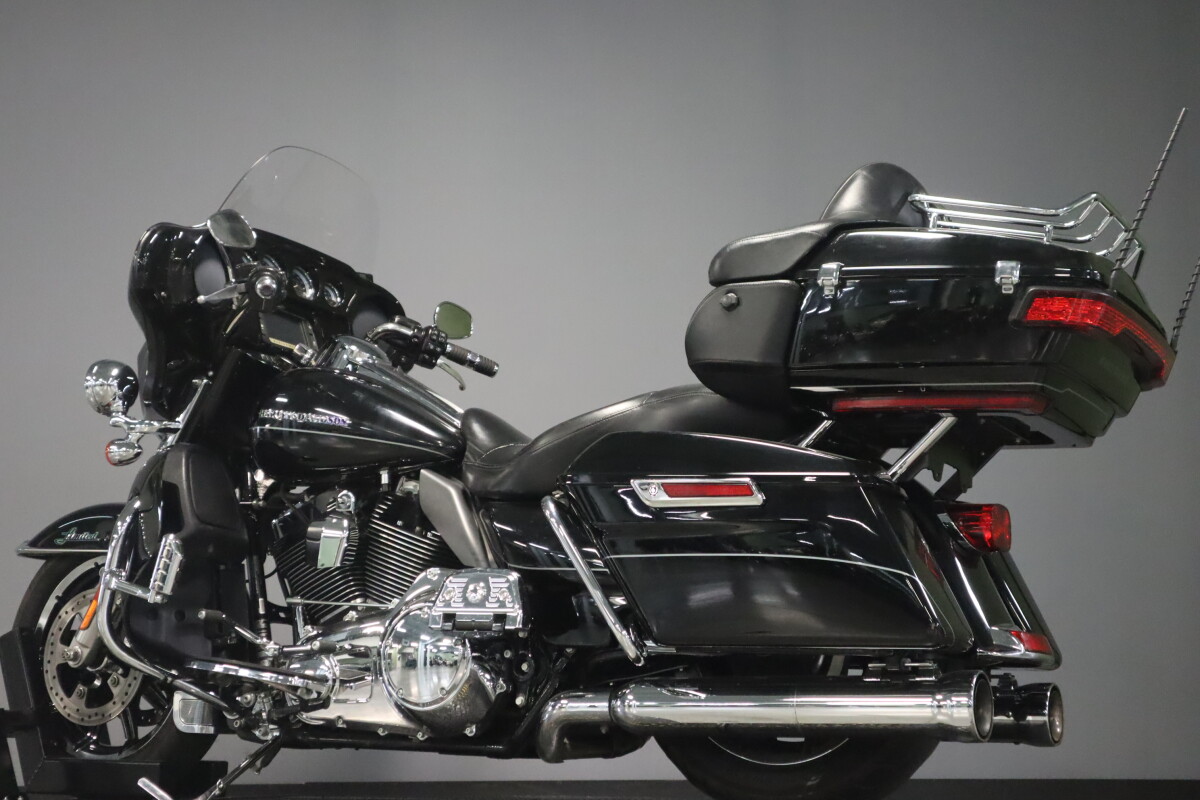 2015 Electra Glide Ultra Limited - Photo 6