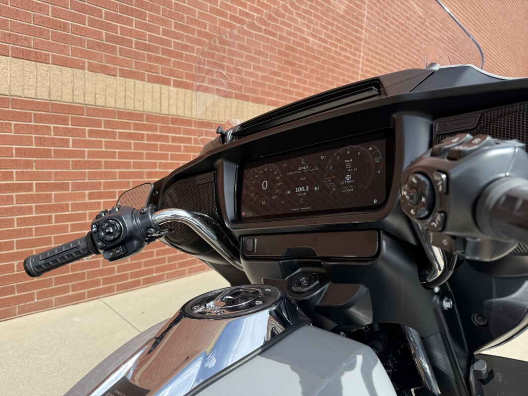 FLHXU 2025 Street Glide Ultra - Photo 5