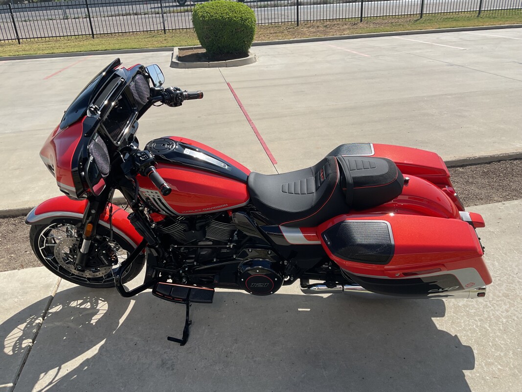 FLHXSE 2024 CVO Street Glide - Photo 5