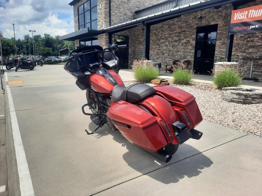 2025 Harley-Davidson Road Glide Brilliant Red - Black Finish - Photo 8