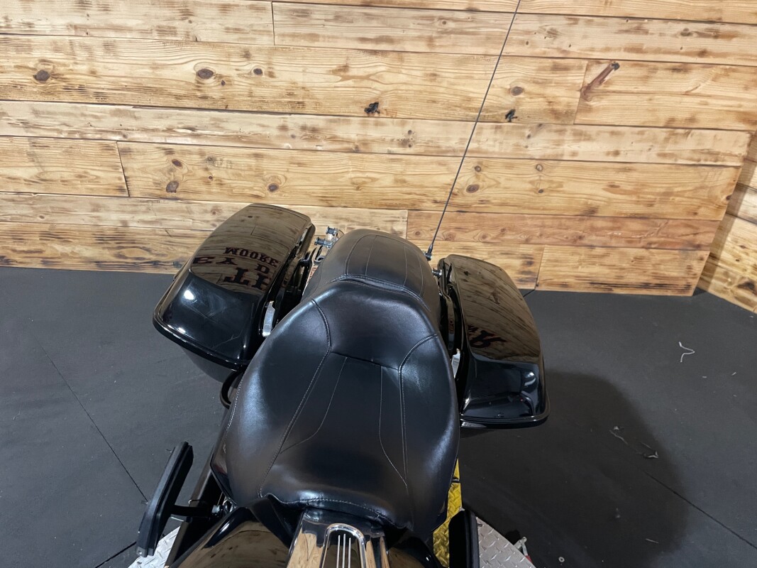 Harley-Davidson Road Glide Special 2017 FLTRXS Vivid Black - Photo 6