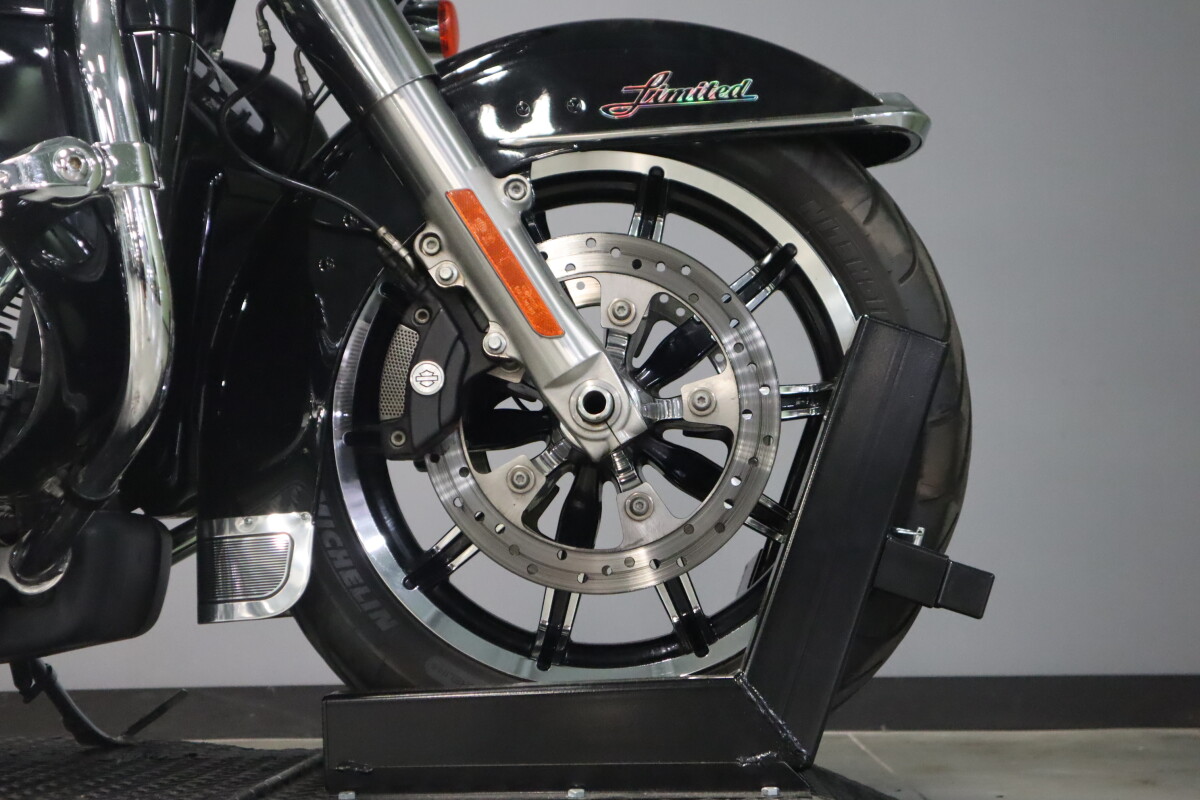 2015 Electra Glide Ultra Limited - Photo 10