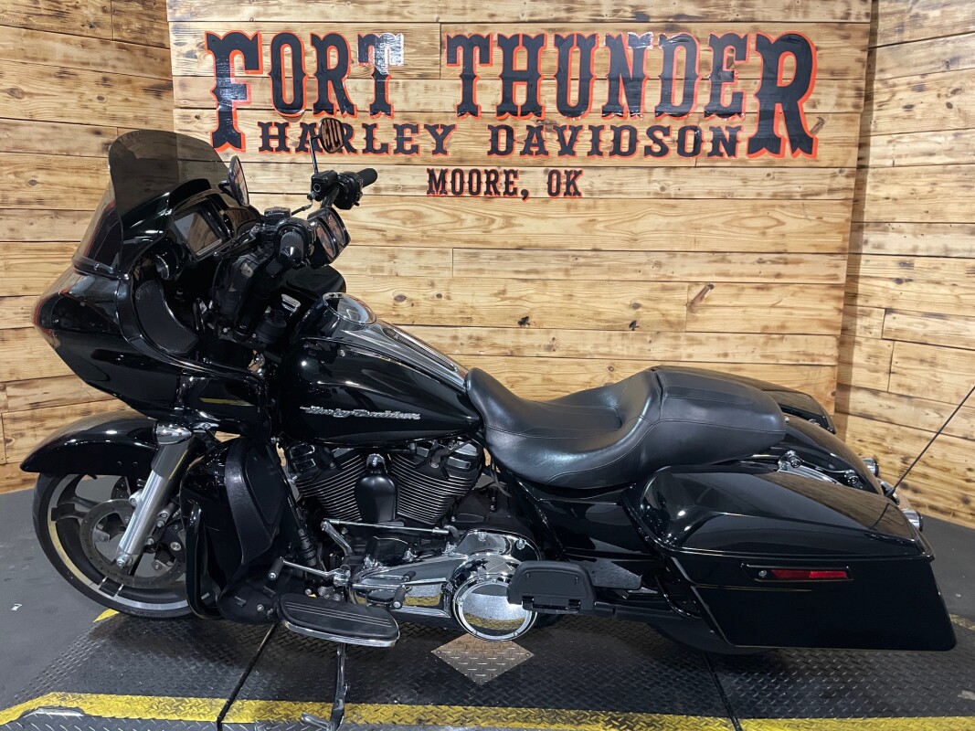 Harley-Davidson Road Glide Special 2017 FLTRXS Vivid Black - Photo 8