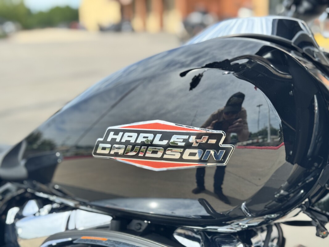 2025 Harley-Davidson FLHX Street Glide Vivid Black - Photo 9