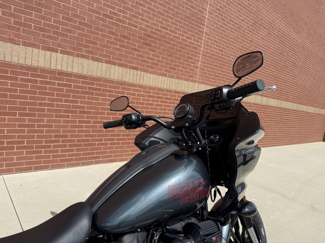 FXLRST 2025 Low Rider ST - Photo 5