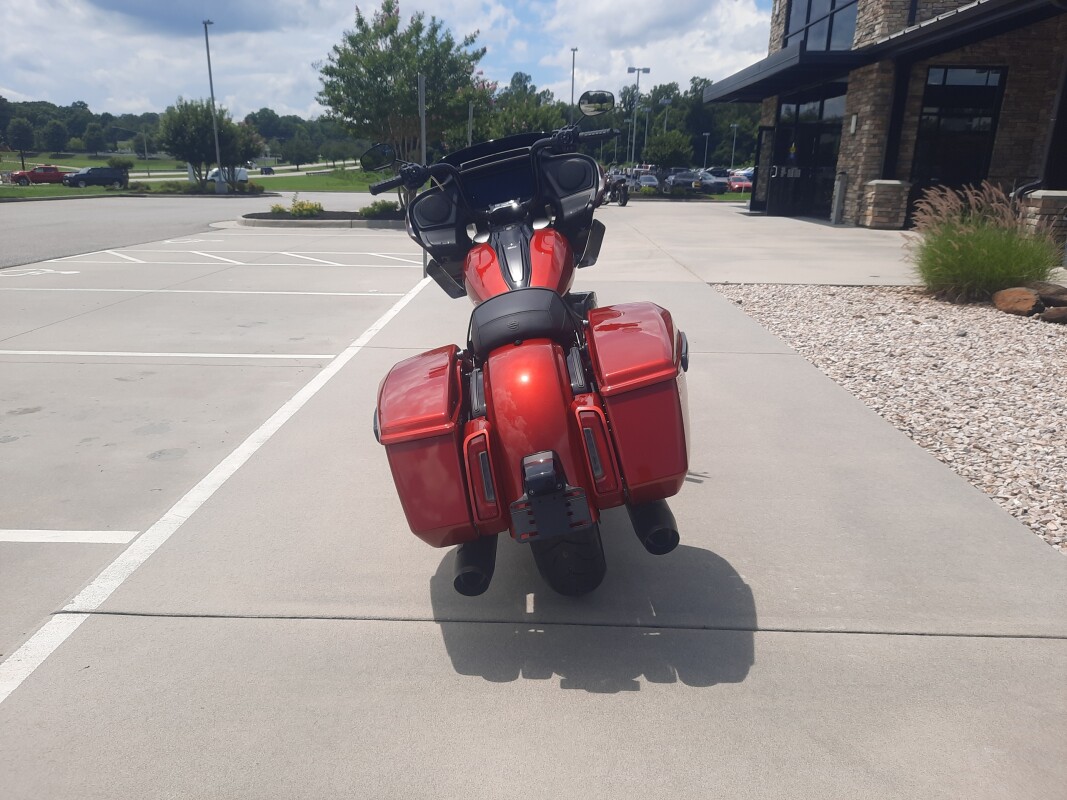 2025 Harley-Davidson Road Glide Brilliant Red - Black Finish - Photo 7