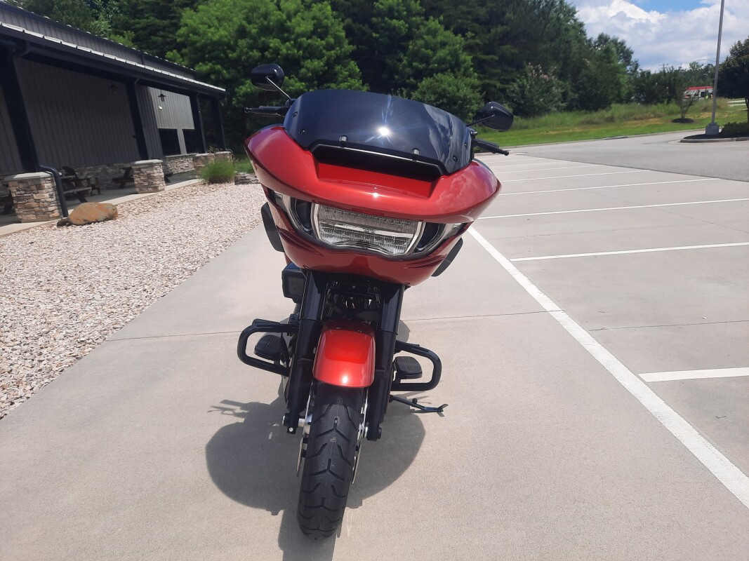 2025 Harley-Davidson Road Glide Brilliant Red - Black Finish - Photo 3