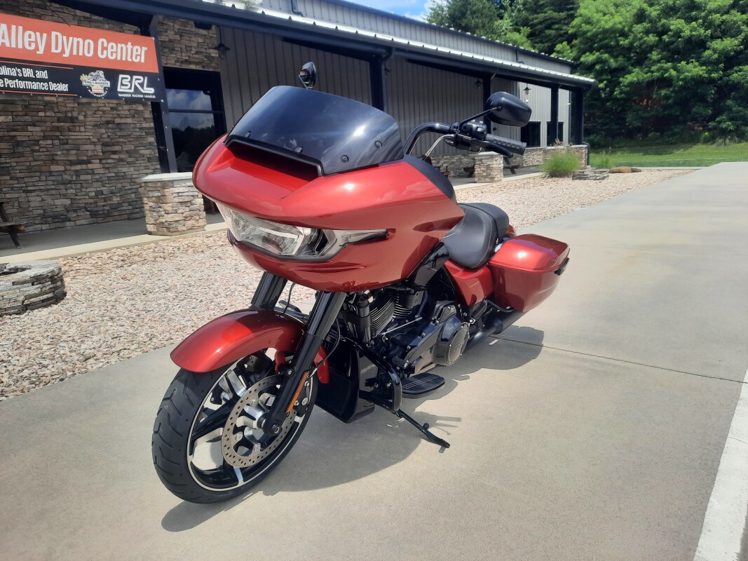 2025 Harley-Davidson Road Glide Brilliant Red - Black Finish - Photo 2