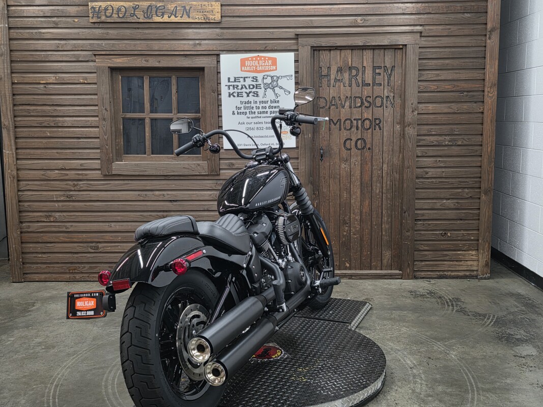 2024 Harley-Davidson Street Bob 114 VIVID BLACK - Photo 3