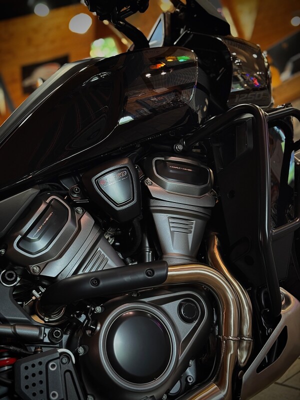 2025 Harley-Davidson Pan America 1250 Special Vivid Black w/Laced Wheels - Photo 9