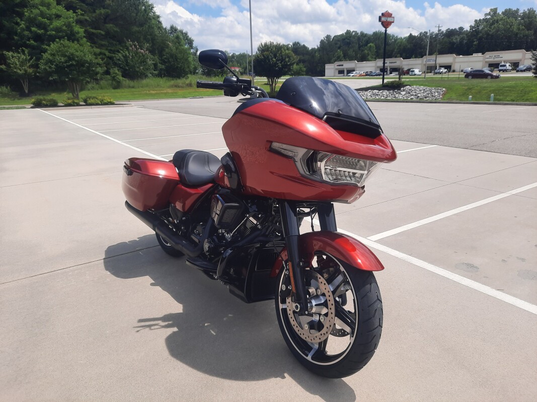 2025 Harley-Davidson Road Glide Brilliant Red - Black Finish - Photo 4