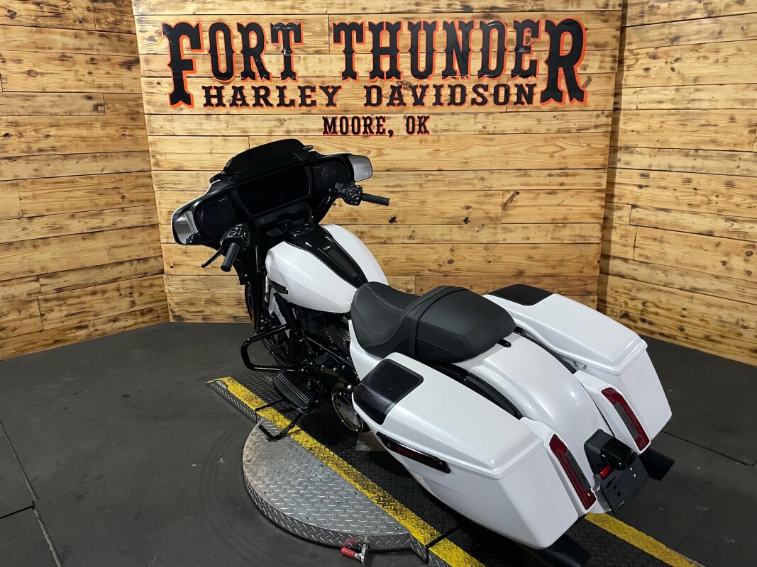 Harley-Davidson Street Glide 2025 FLHX WHITE ONYX PRL - Photo 10