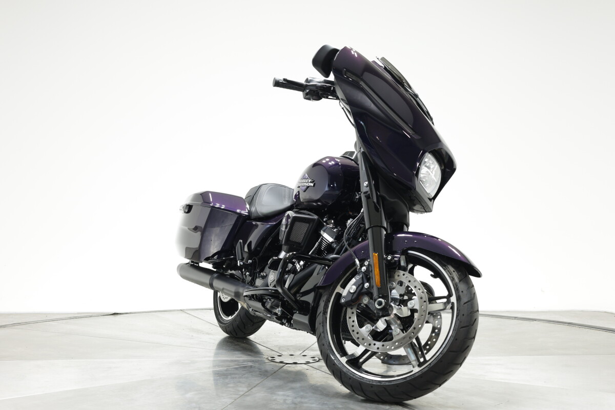 2025 Harley-Davidson FLHX Street Glide in Mystic Shift with 10 miles - Photo 4