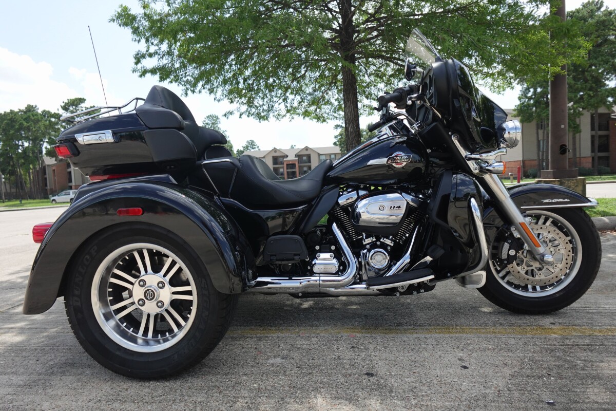 2024 Harley-Davidson Tri Glide Ultra FLHTCUTG