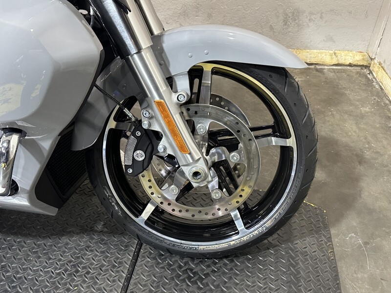 Harley-Davidson Street Glide Ultra 2025 FLHXU 84602058 BILLIARD GRAY - Photo 9