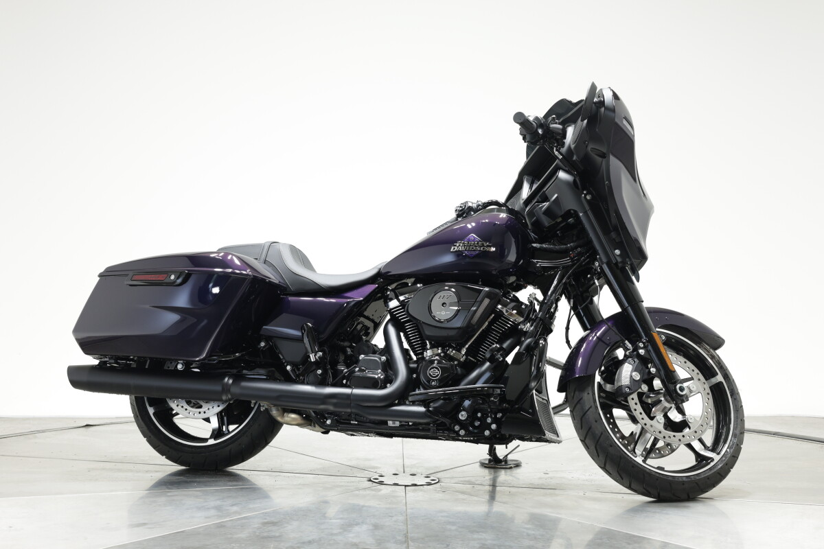 2025 Harley-Davidson FLHX Street Glide in Mystic Shift with 10 miles - Photo 2