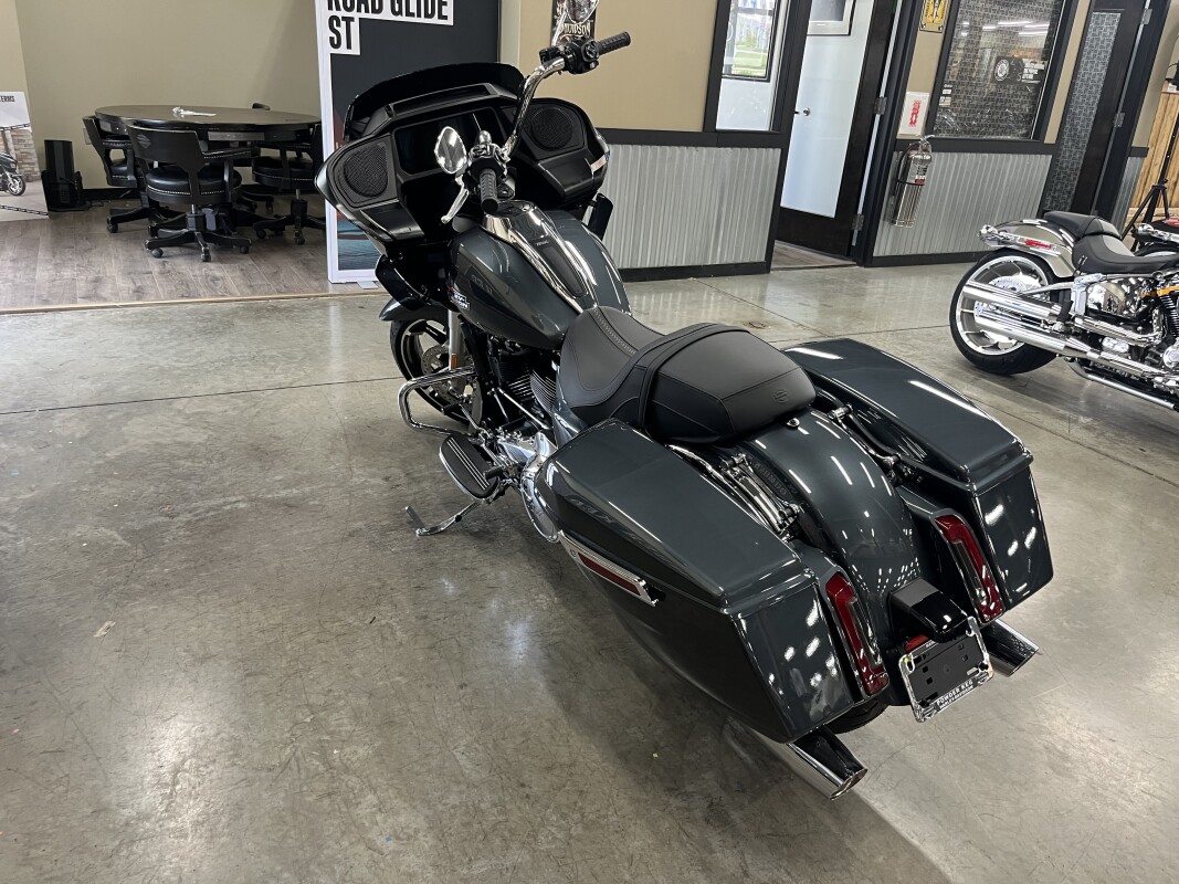 2025 Harley-Davidson Road Glide FLTRX - Photo 6
