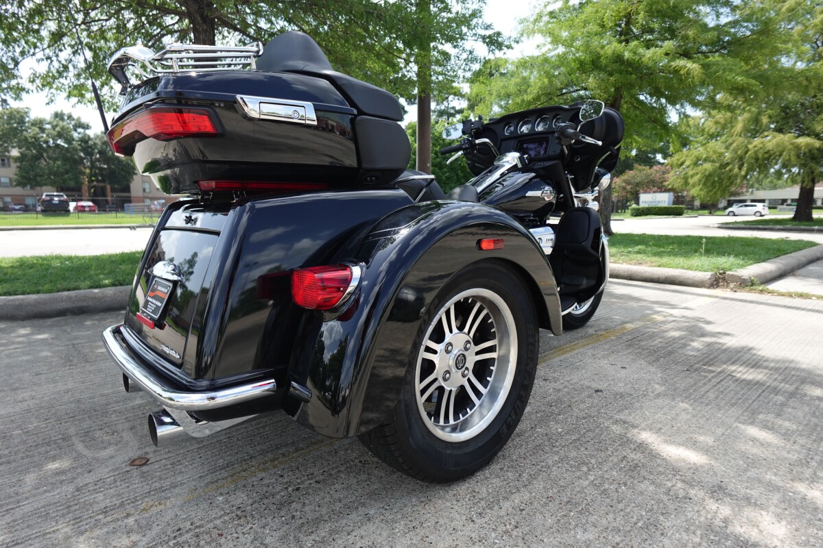 2024 Harley-Davidson Tri Glide Ultra FLHTCUTG - Photo 9