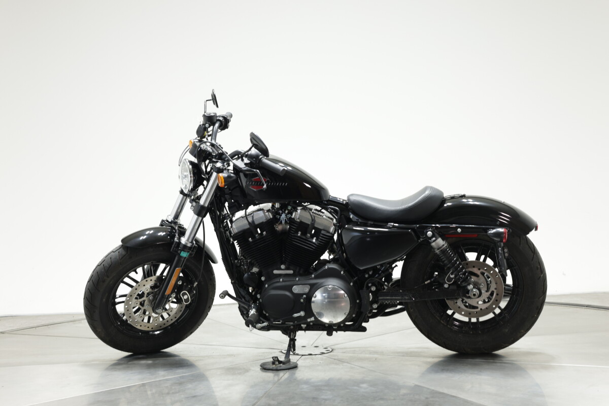 2022 Harley-Davidson XL1200X Sportster Forty-Eight in Vivid Black with 167 miles - Photo 10